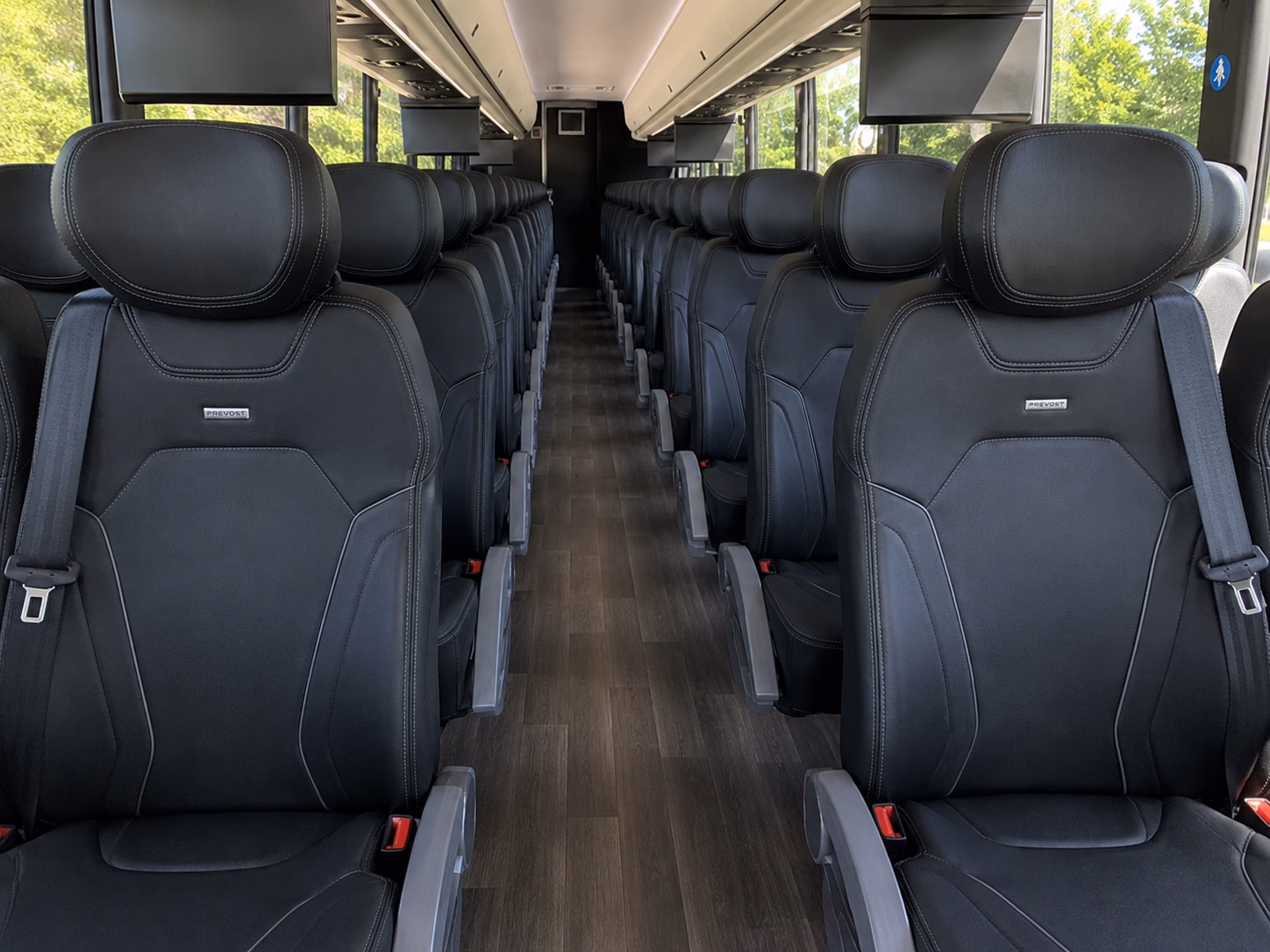 long distance charter buses from vancouver to seattle and beyond