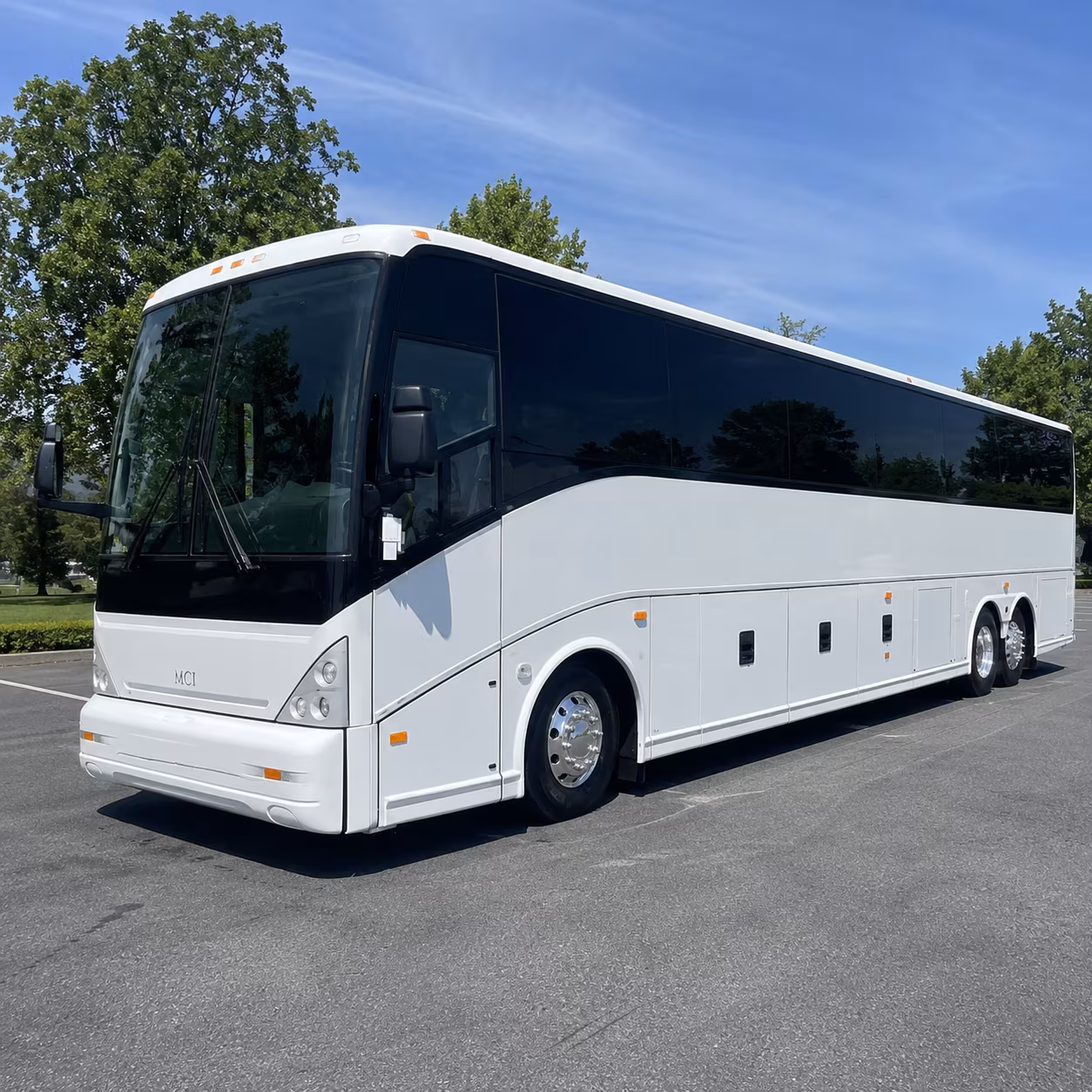 pdx charter bus drop off and pickup on the upper and lower roadways