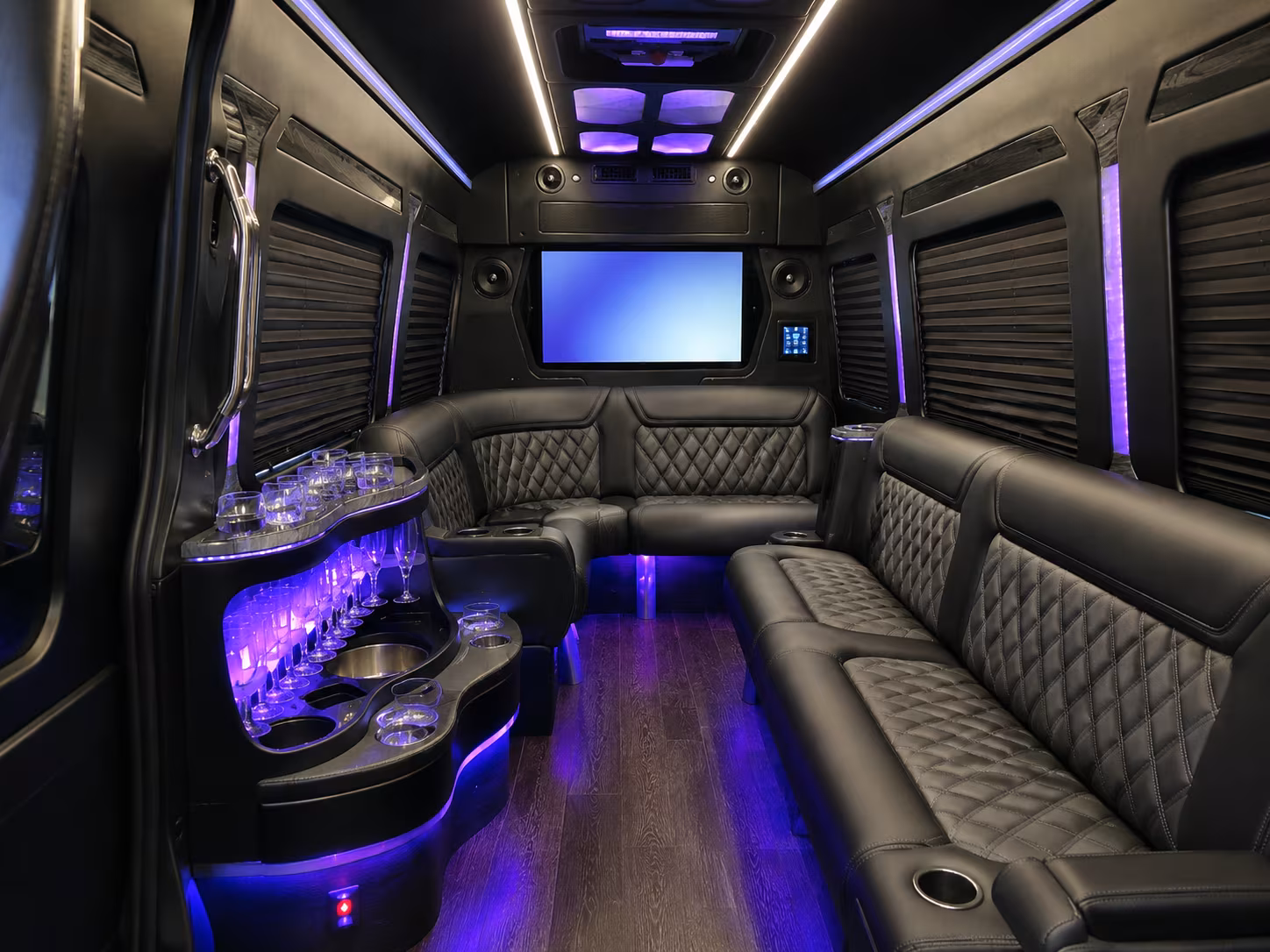 rent a bus for battle ground and ridgefield prom groups heading into vancouver